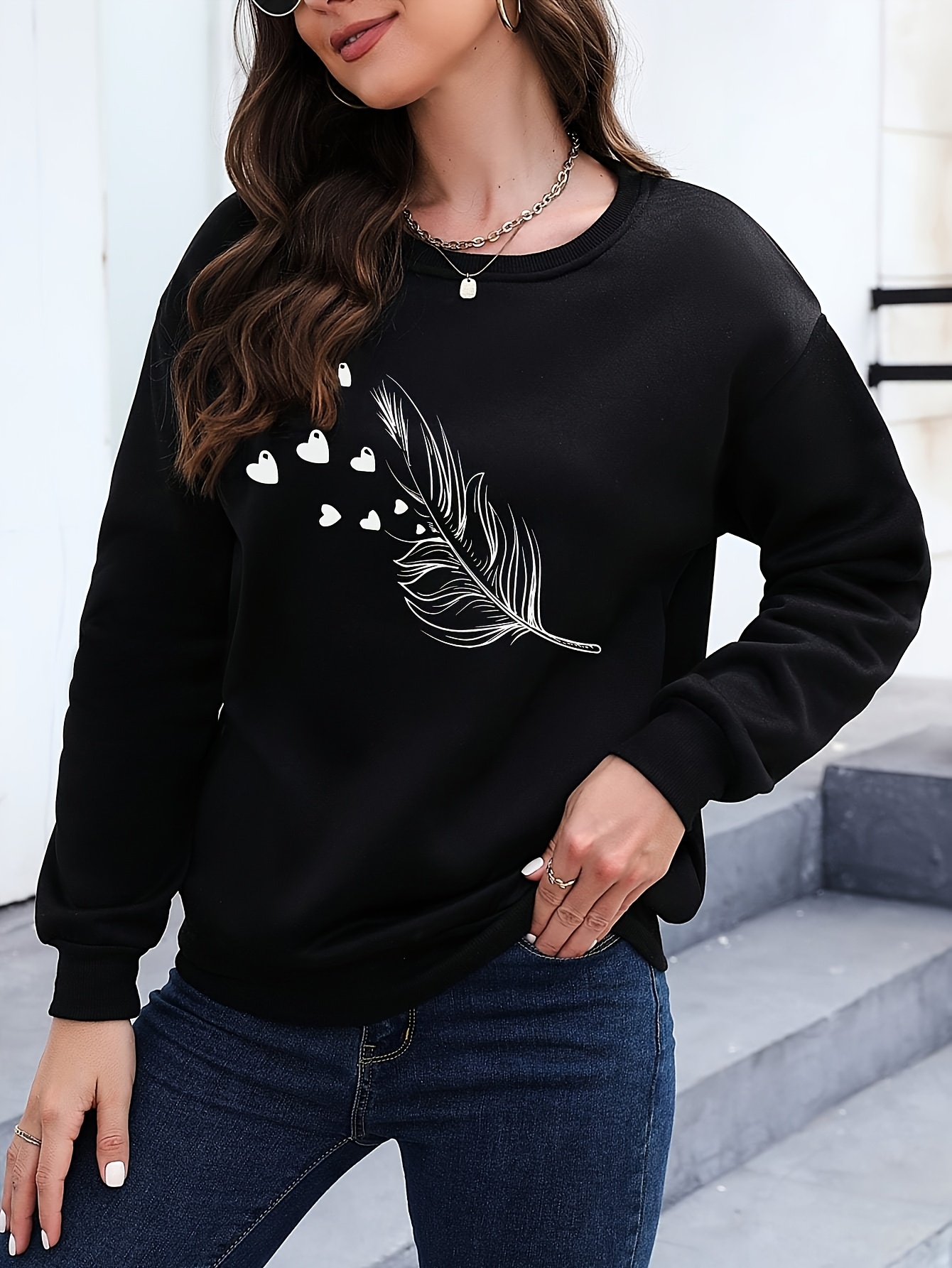 [Elegant Hearts Sweater] Elegant & Soft Women's Navy Blue Hearts Pattern Pullover Sweater | Long Sleeve Round Neck Sweater for Fall/Winter, Machine Washable Tops for Everyday & Formal Outfits, Ladies Sweaters, Autumn Apparel, Relaxed Fit, Comfortable Knitwear